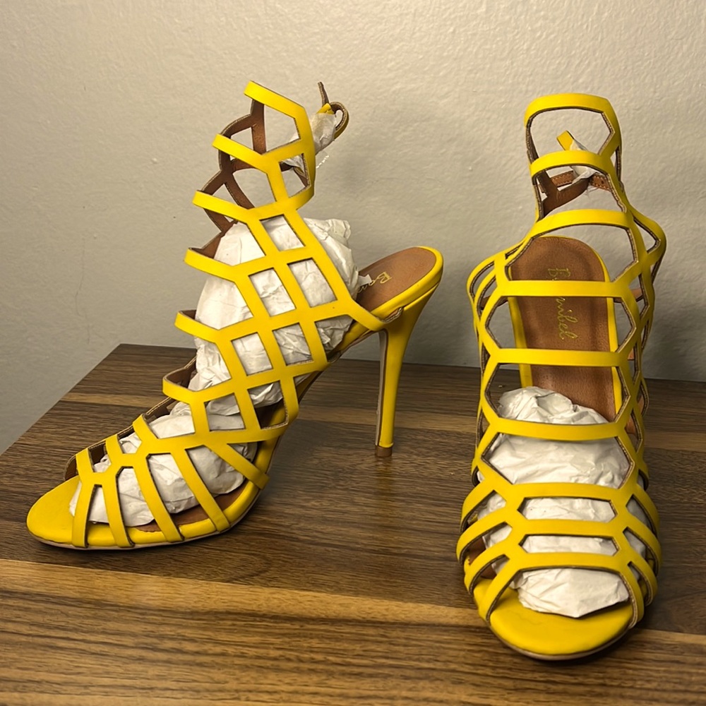 HOT MUSTARD colored strapped heels
